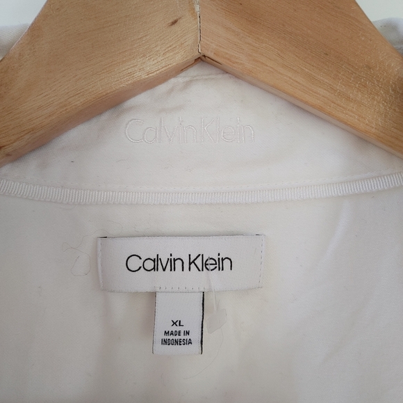 Calvin Klein White Dress Shirt ~ Size XL - Picture 3 of 13